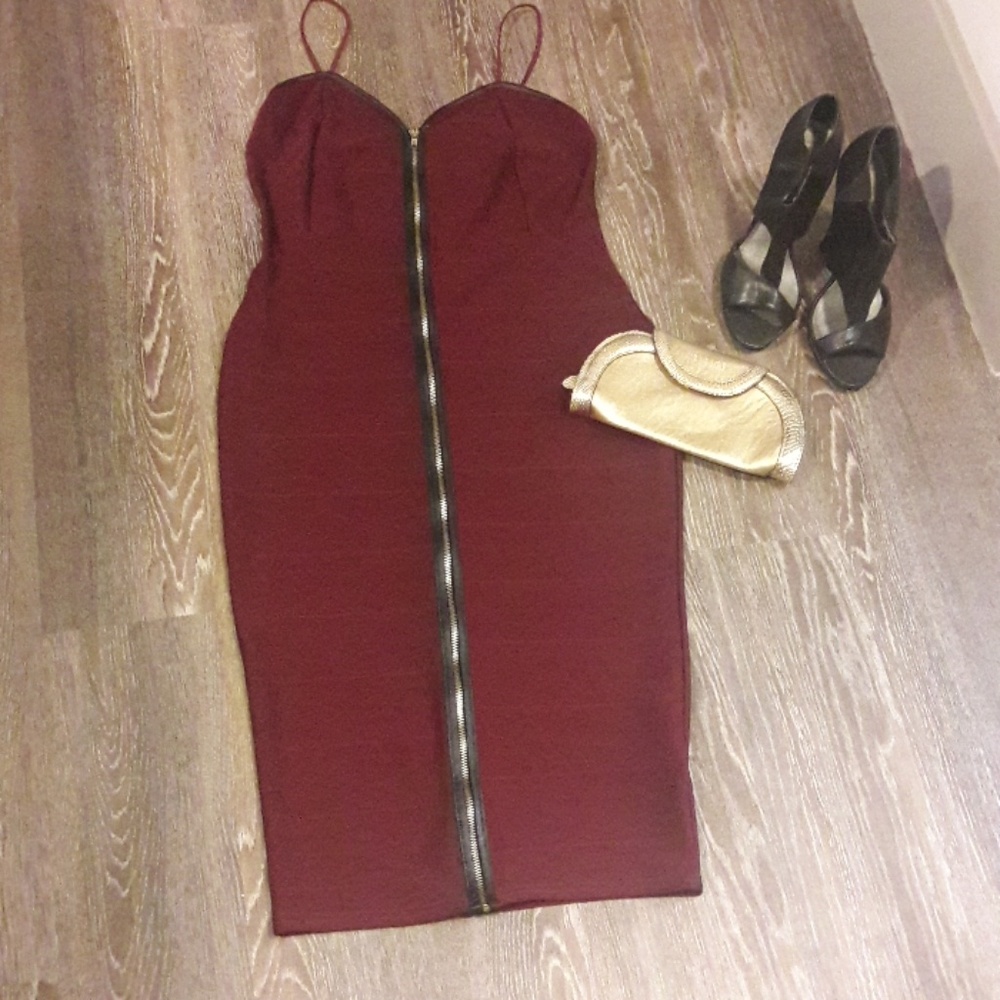 Burgundy bodycon dress